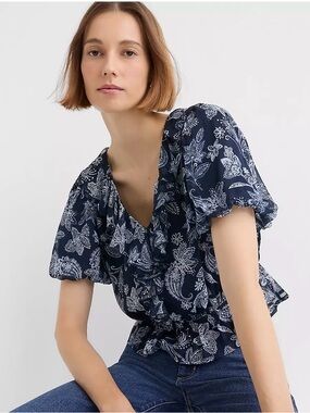 LOFT Blue White Floral Ruffle V Neck Peplum Hem Short Puff Sleeve Blouse NEW
